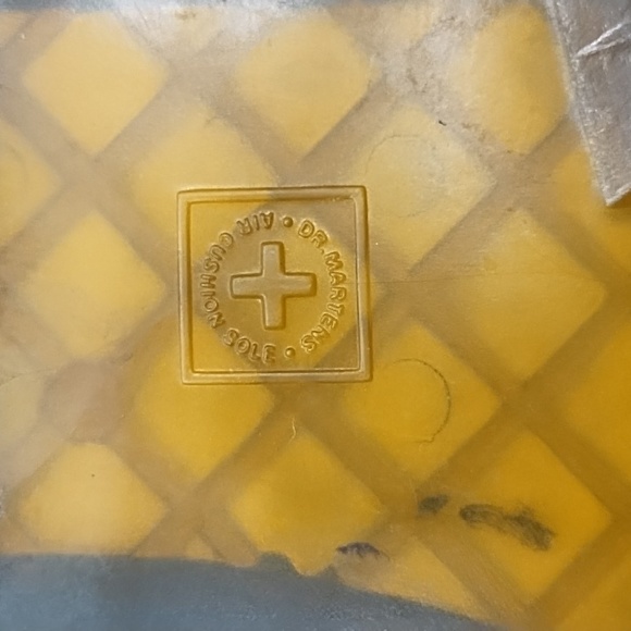 Black Dr.Marten boots - Picture 2 of 2